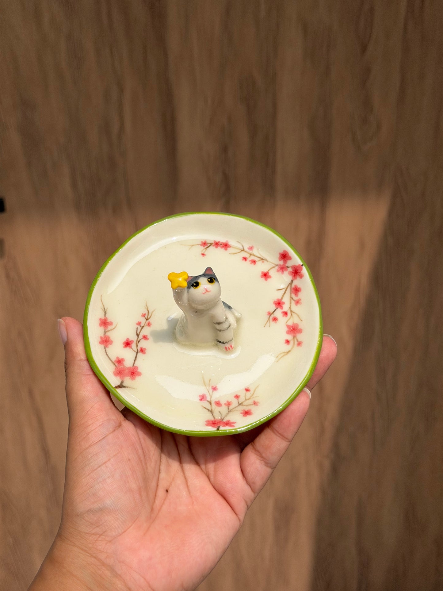 Grey cat sakura trinket