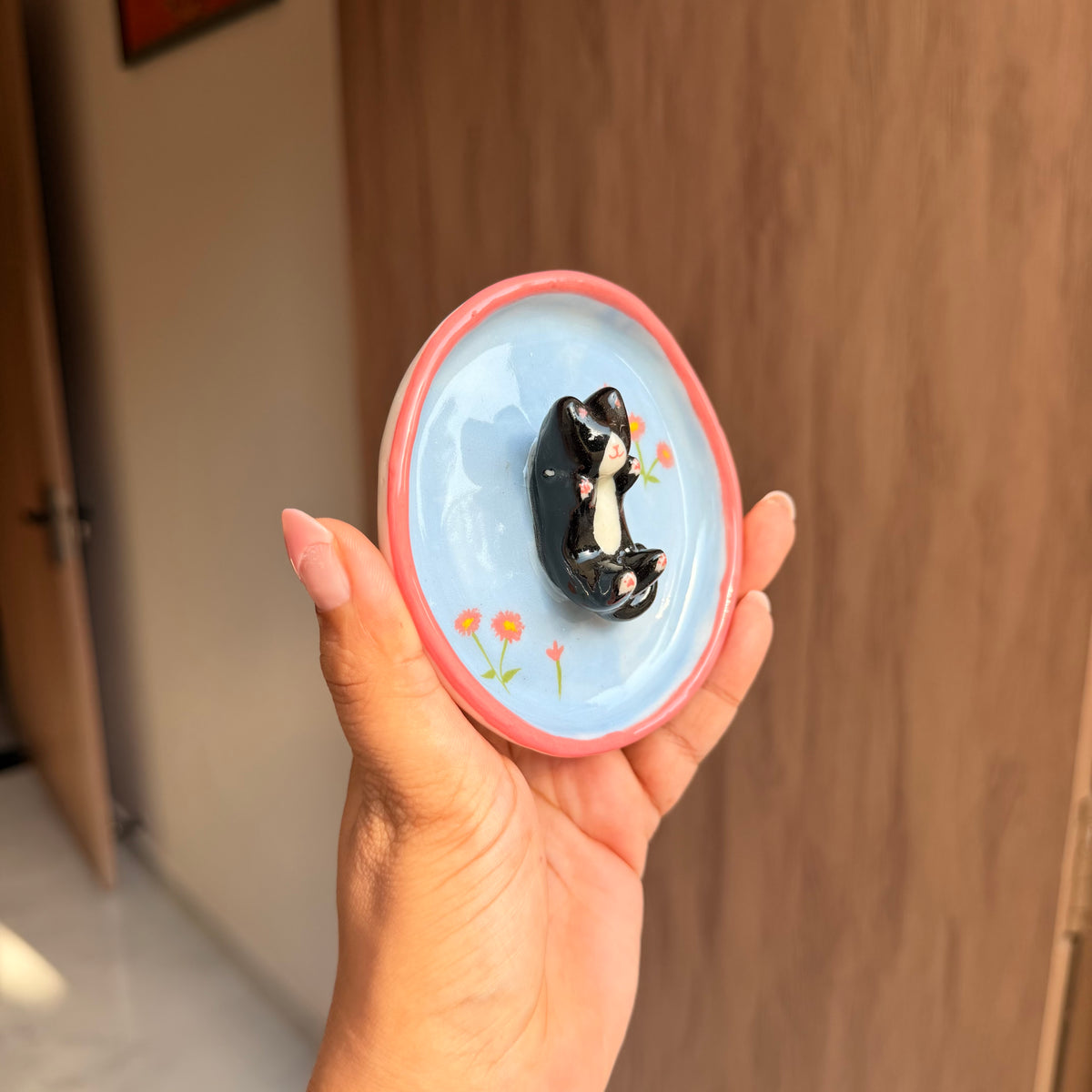 Black happy cat trinket