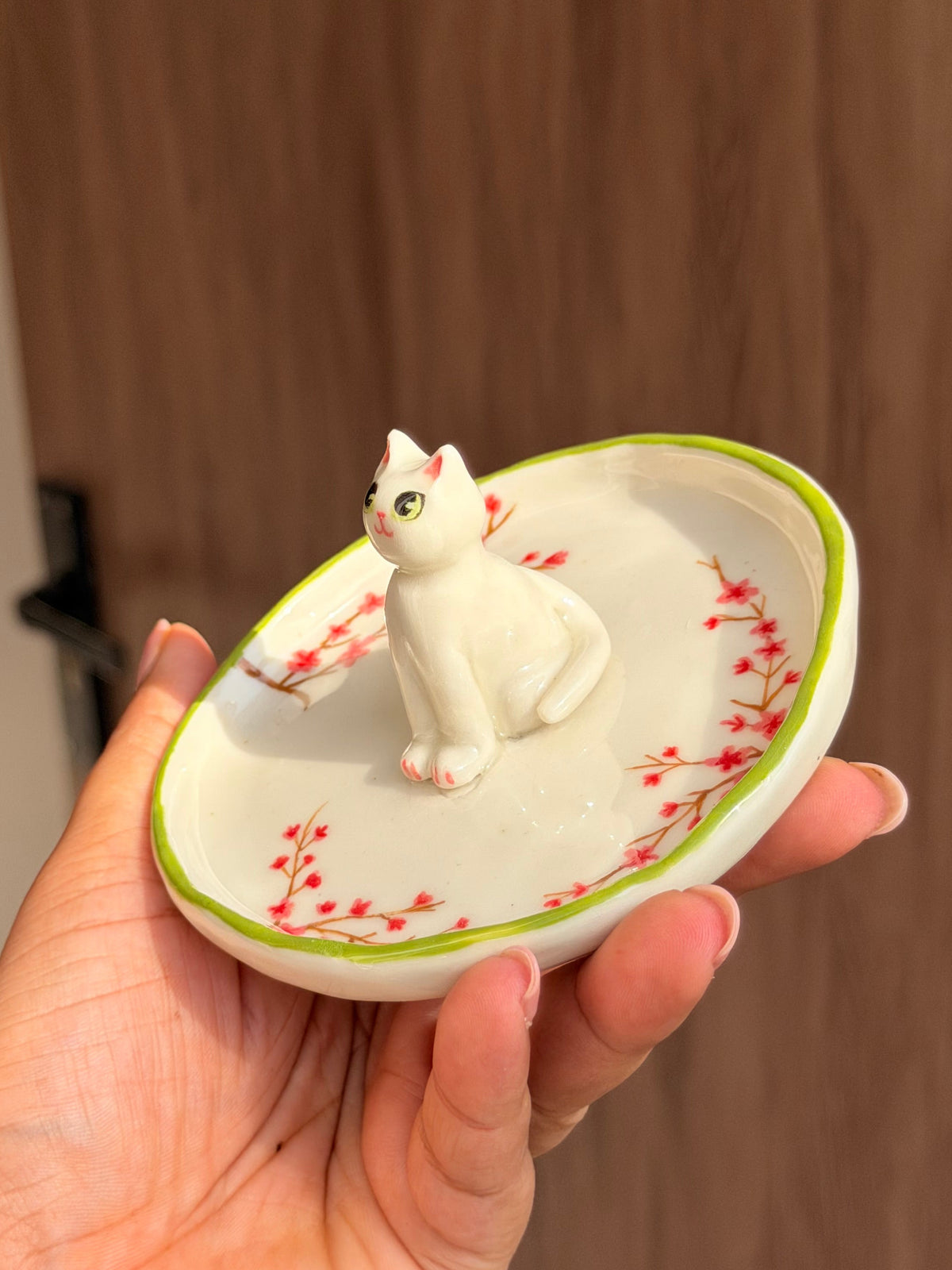 White cat sakura trinket