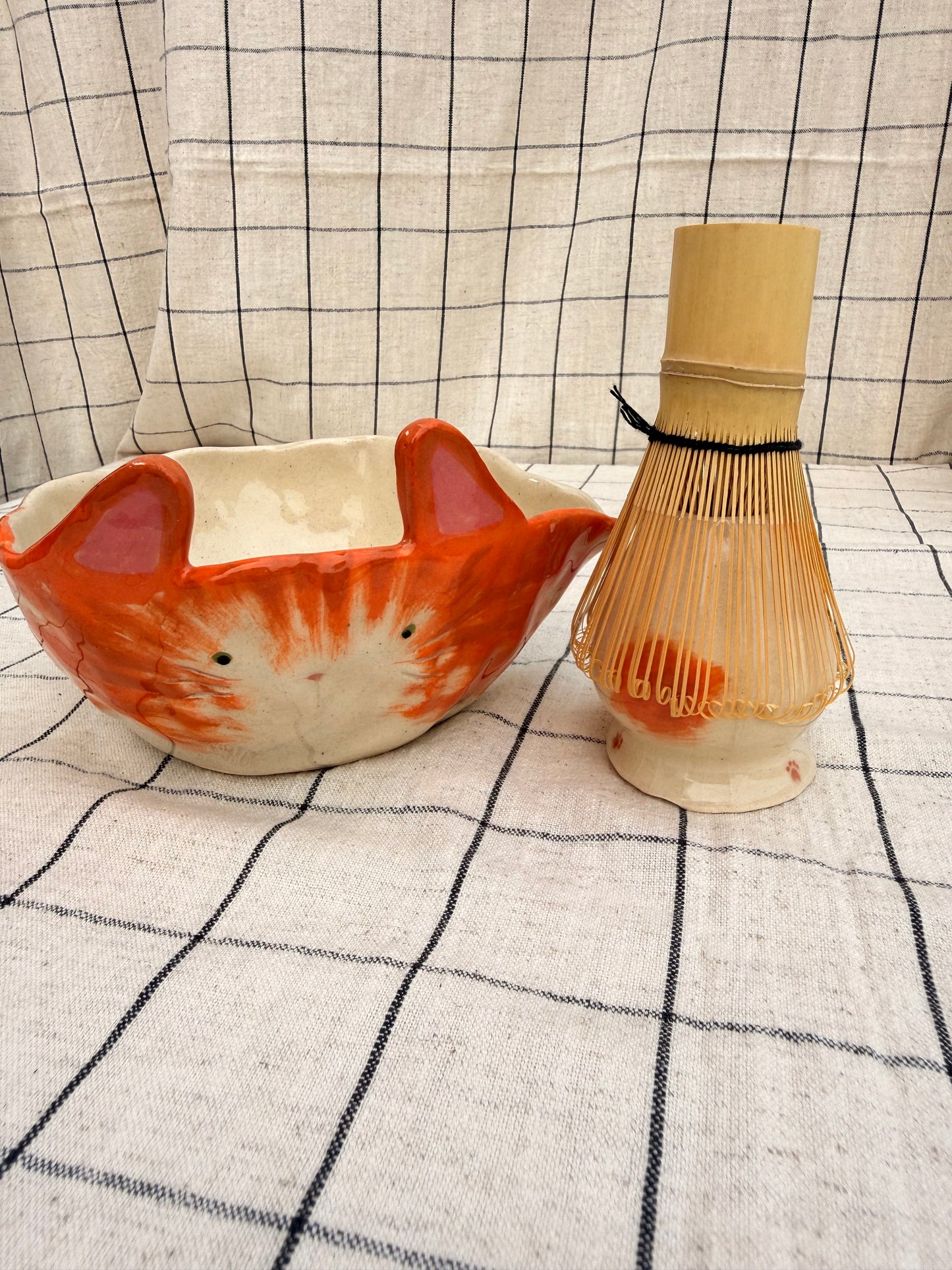 Orange cat matcha pourer+ whisk holder