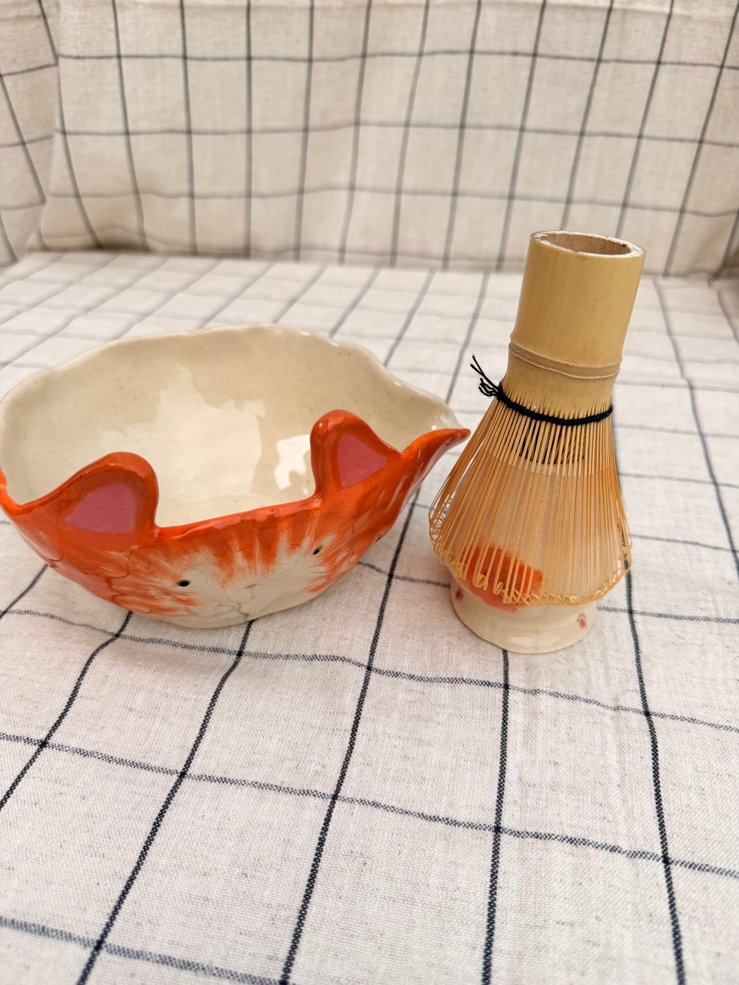 Orange cat matcha pourer+ whisk holder
