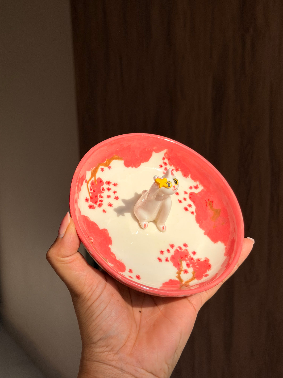 White cat sakura tray