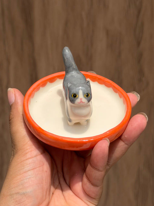 Grey cat trinket tray