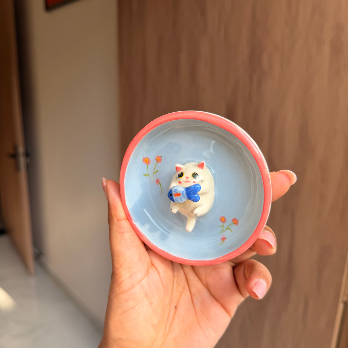 White Cat & fish trinket