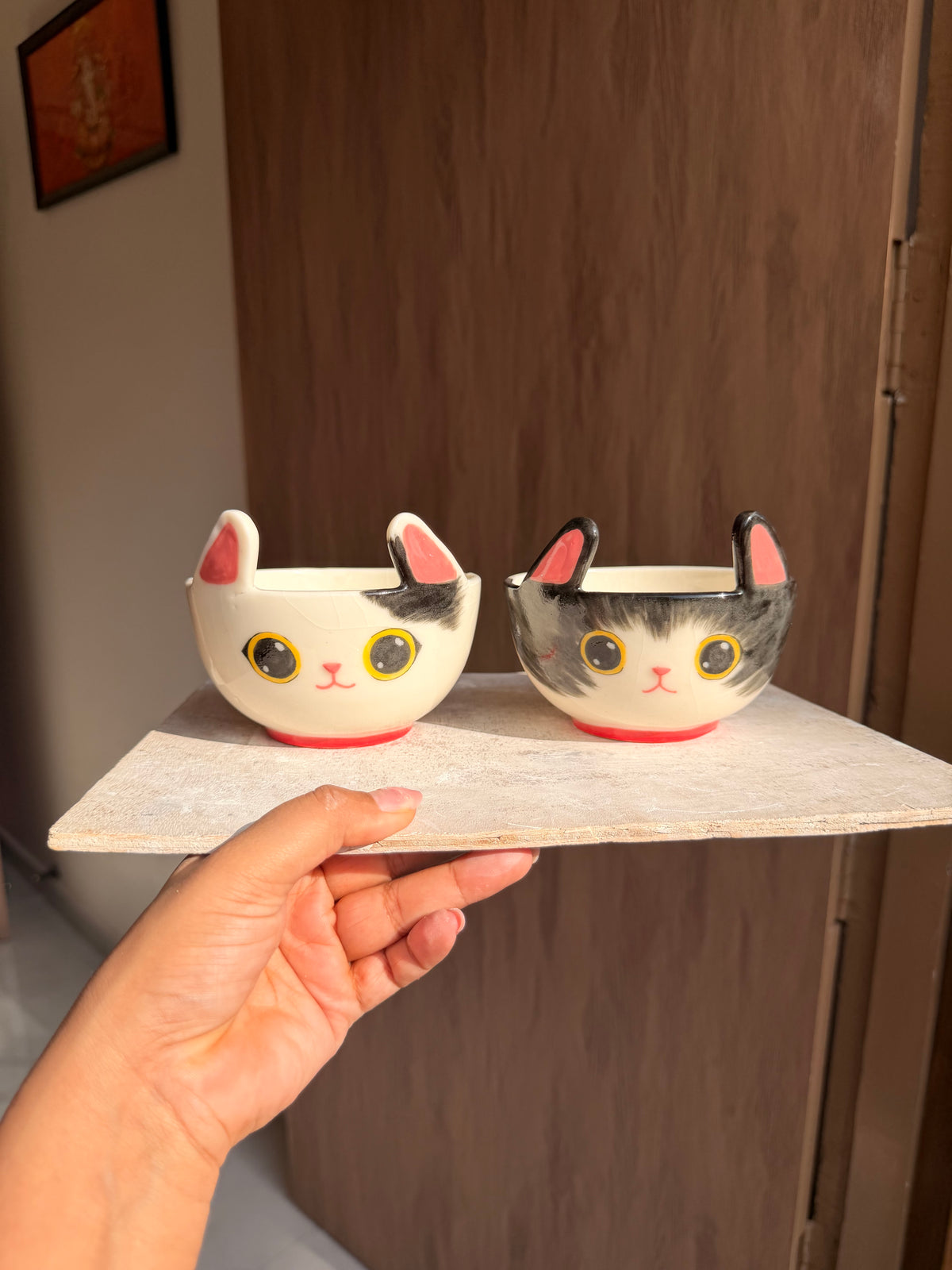 White cat bowl