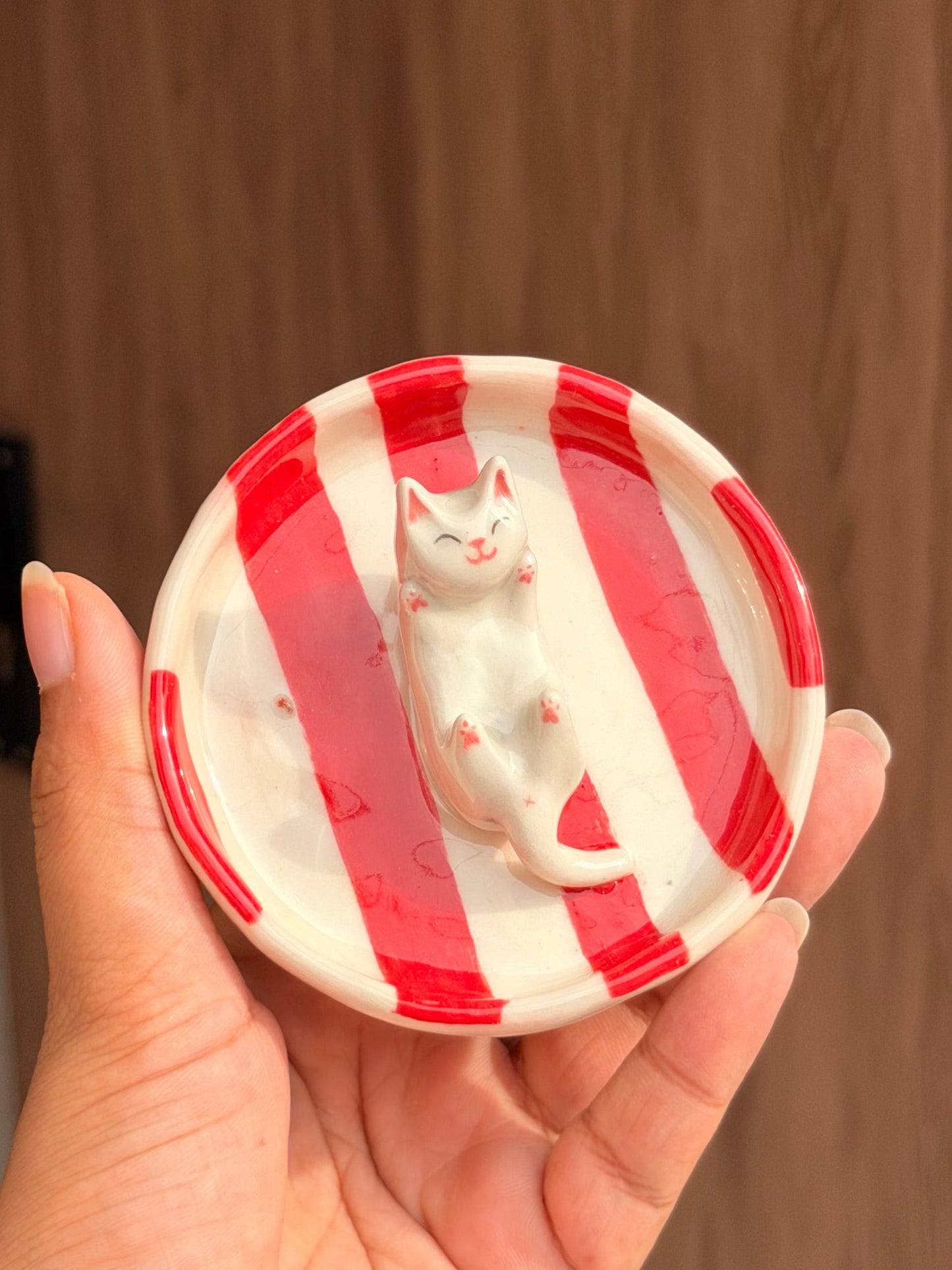 White Happy cat trinket