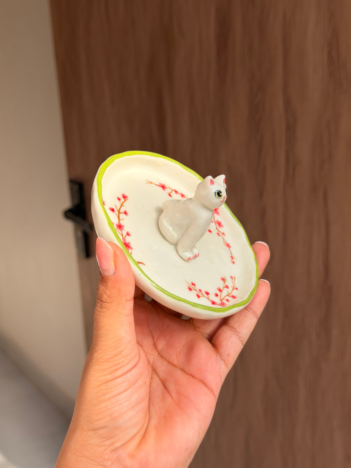 White cat sakura trinket
