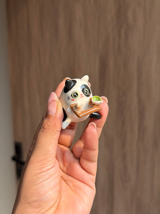 B&W Puffer Cat Chashaku holder