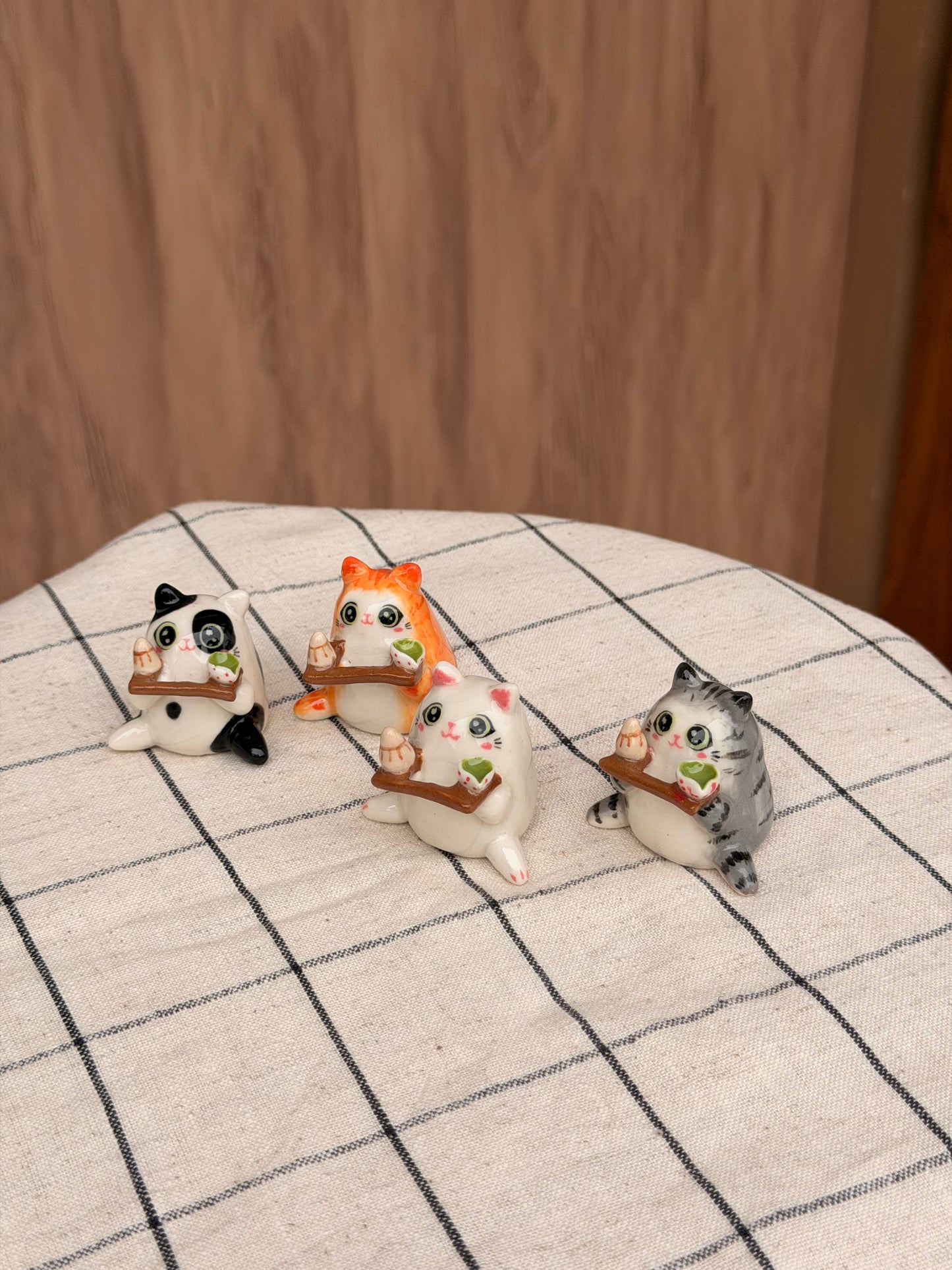 B&W Puffer Cat Chashaku holder
