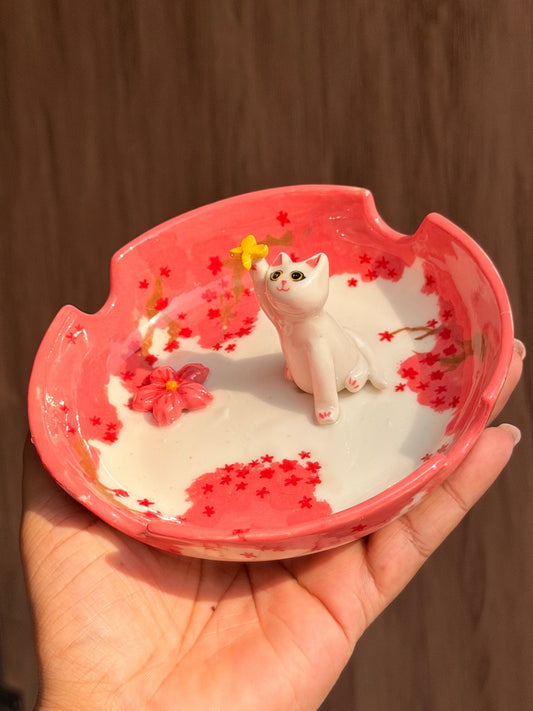White cat sakura tray