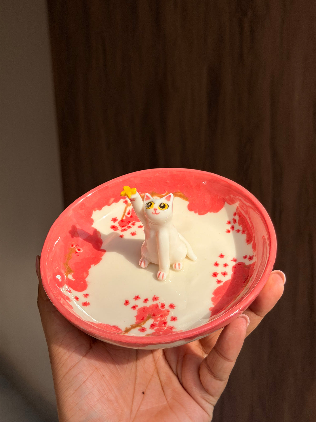 White cat sakura tray