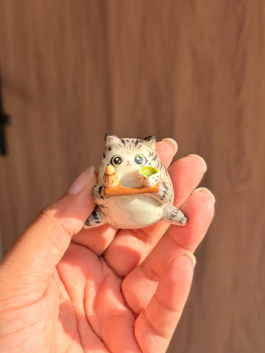 Grey Puffer Cat Chashaku holder