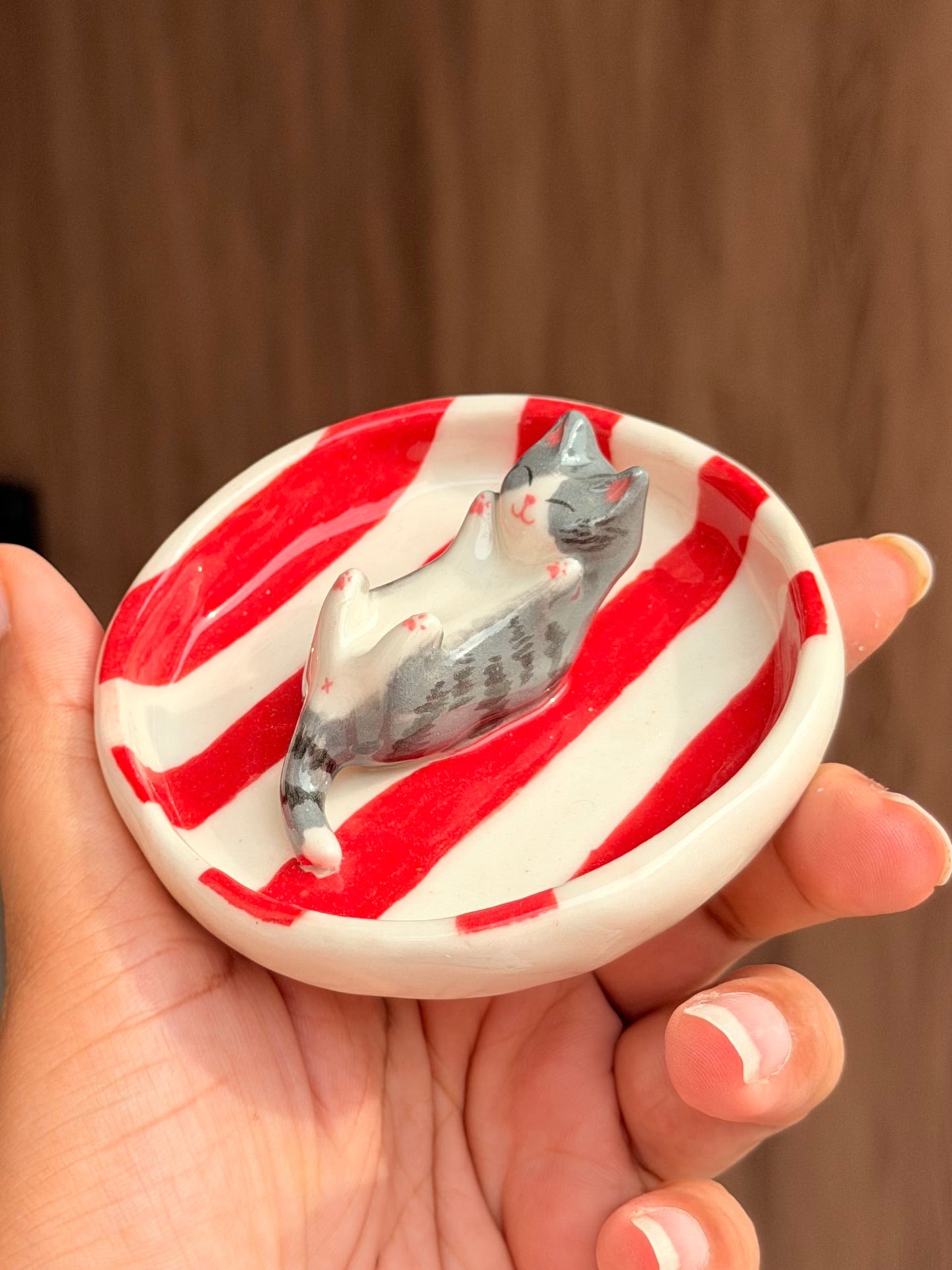 Grey Happy cat trinket