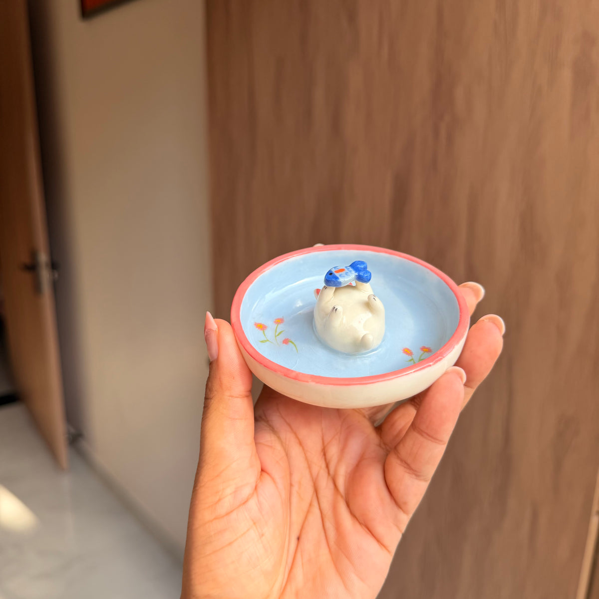 White Cat & fish trinket