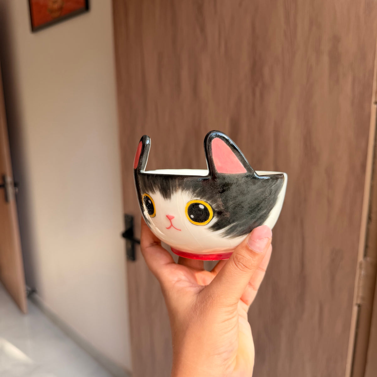 Black cat bowl