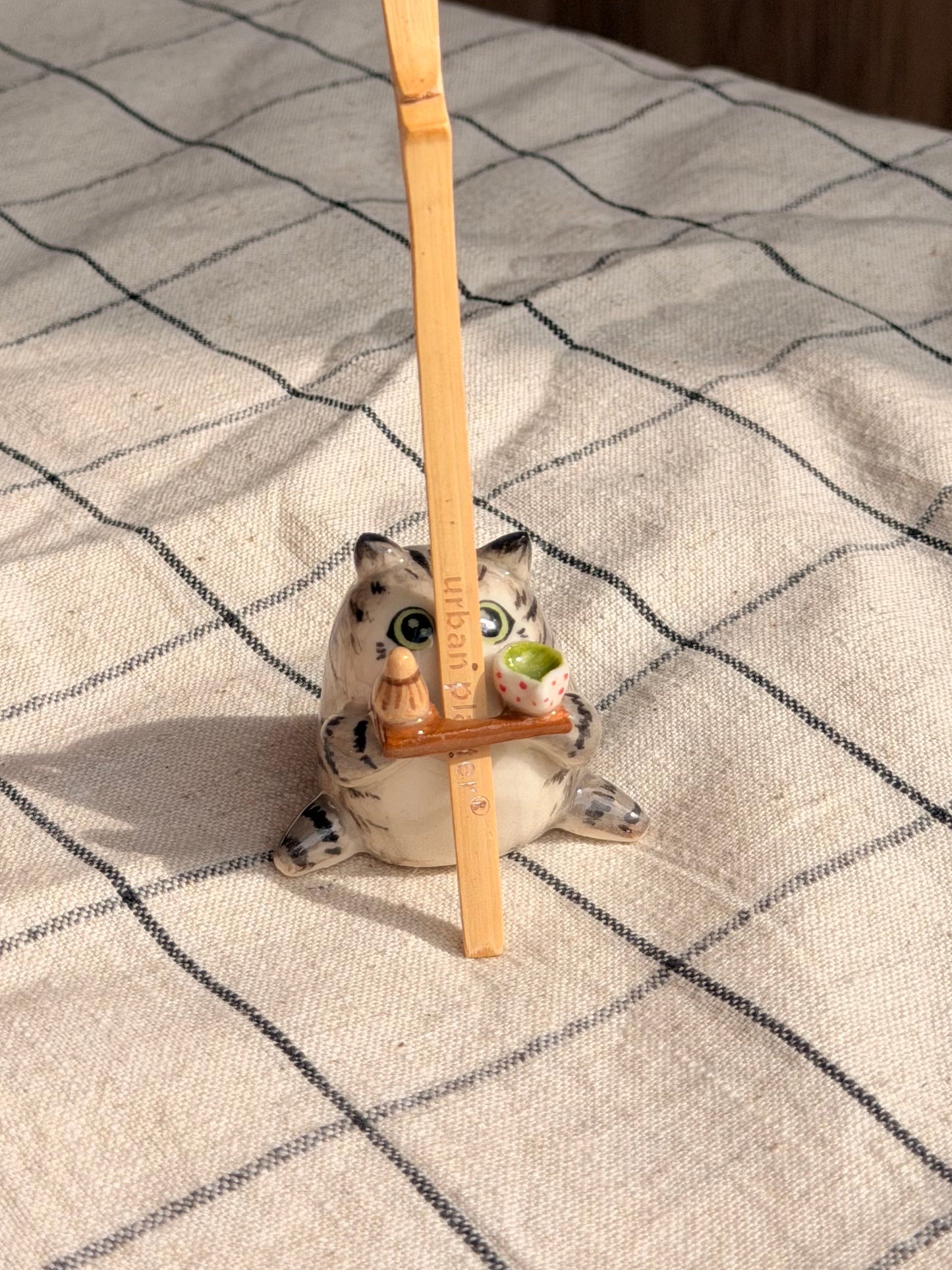 Grey cat Chashaku holder