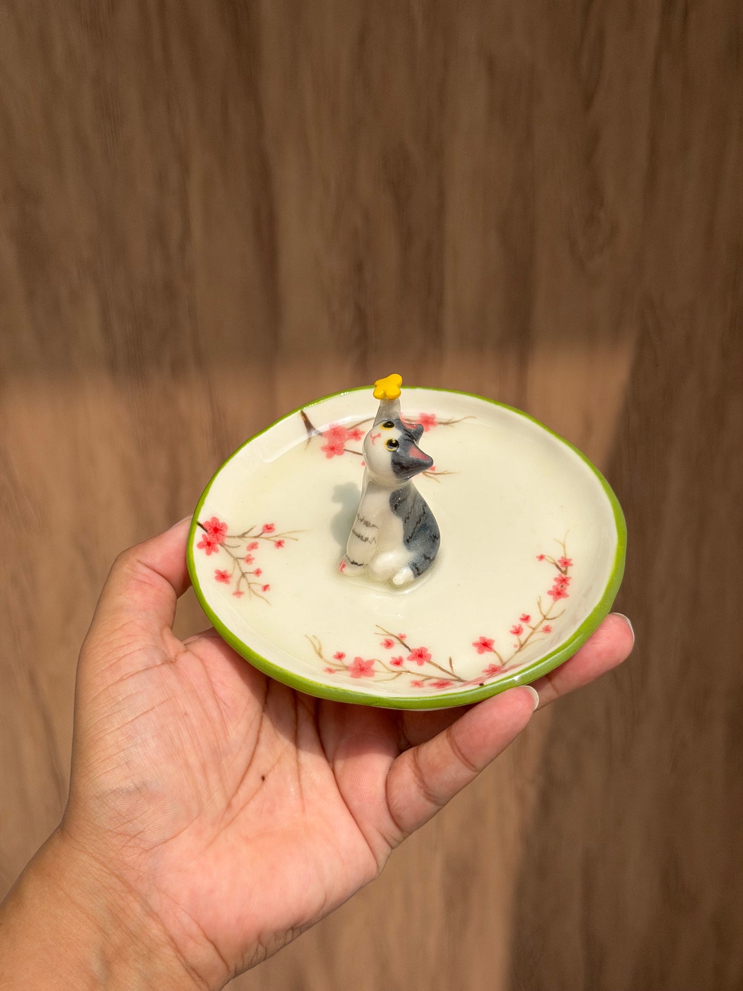 Grey cat sakura trinket