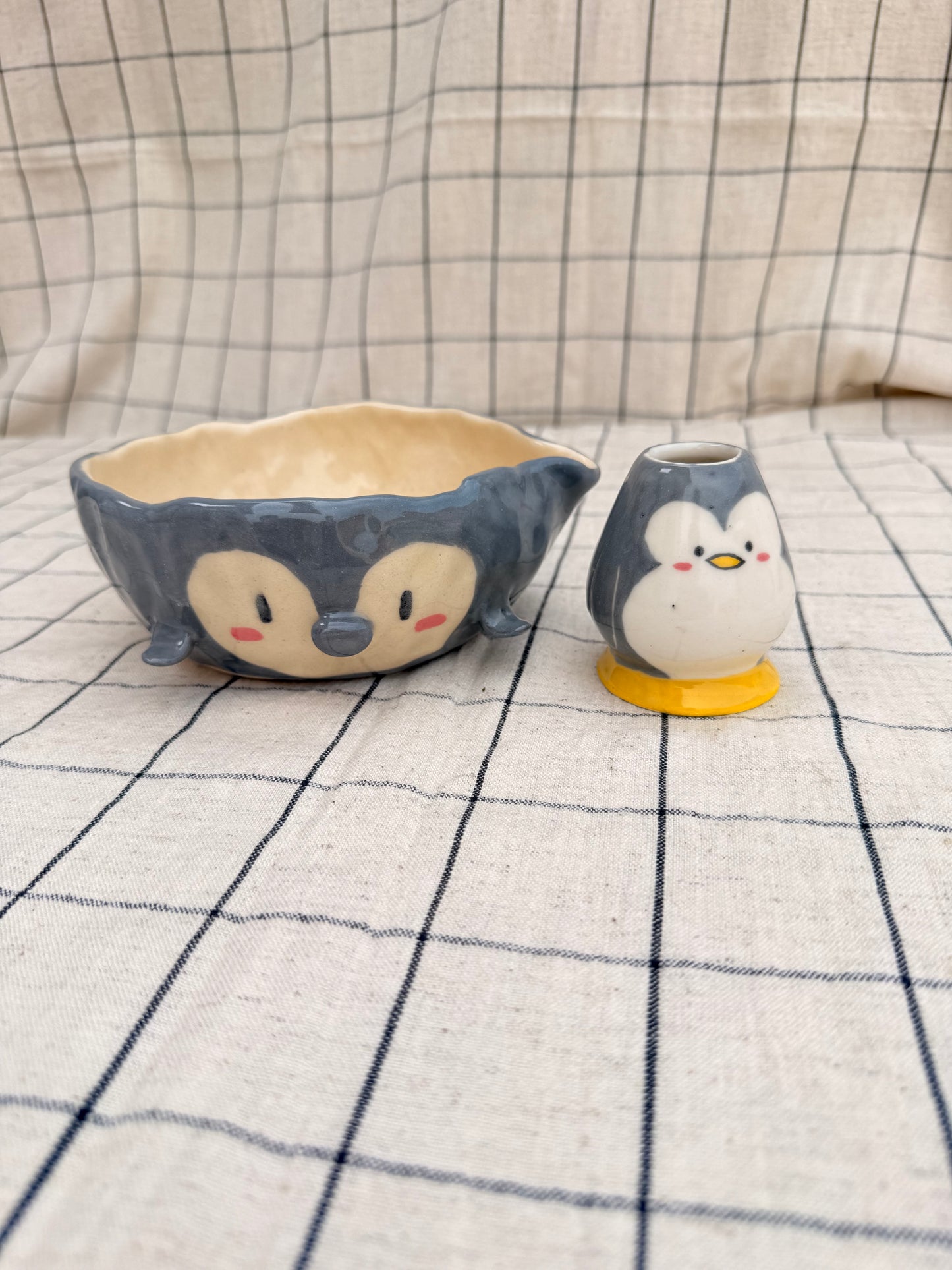 Penguin matcha pourer+ holder