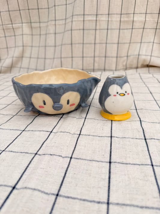 Penguin matcha pourer+ holder