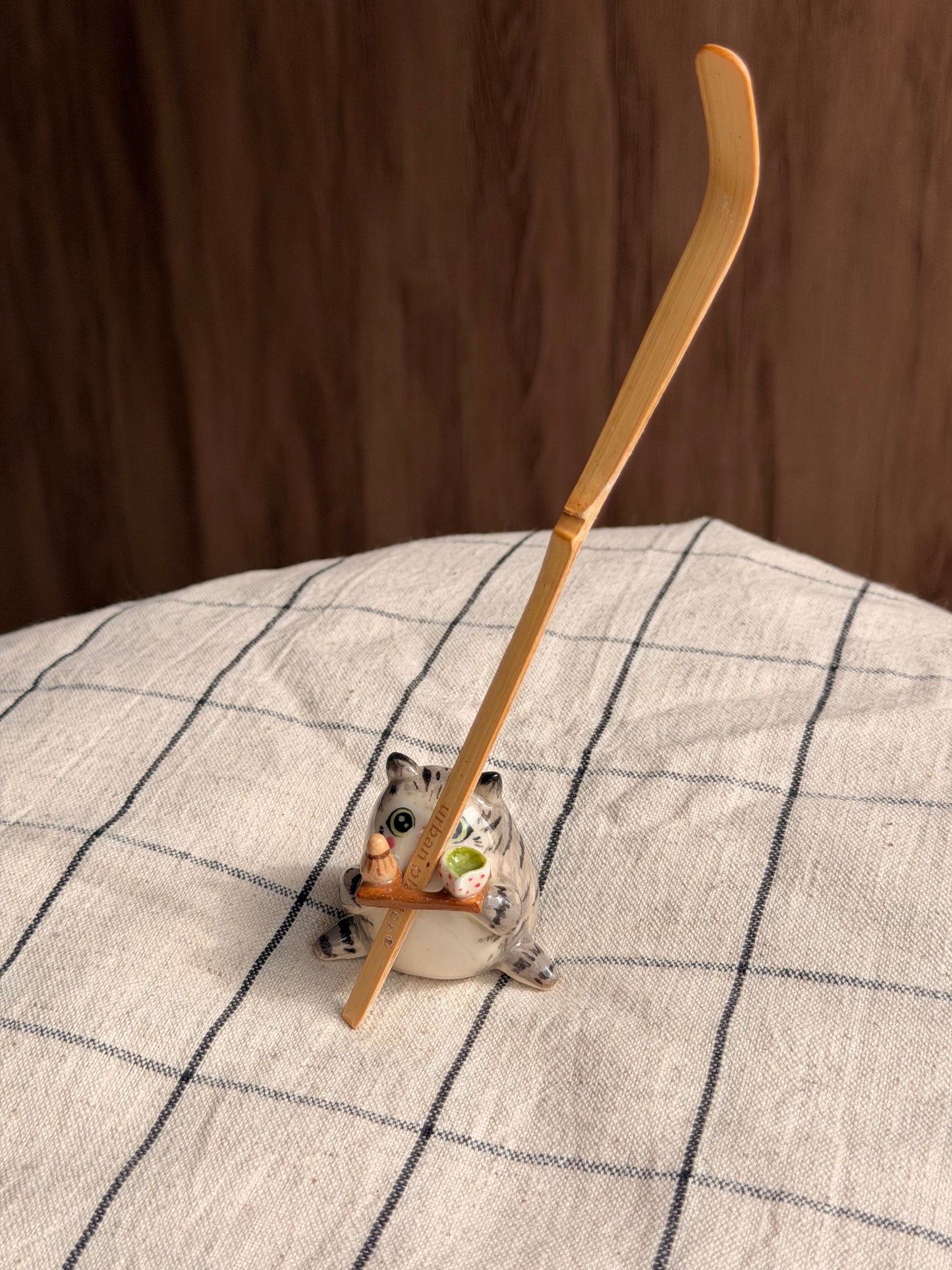 Grey cat Chashaku holder